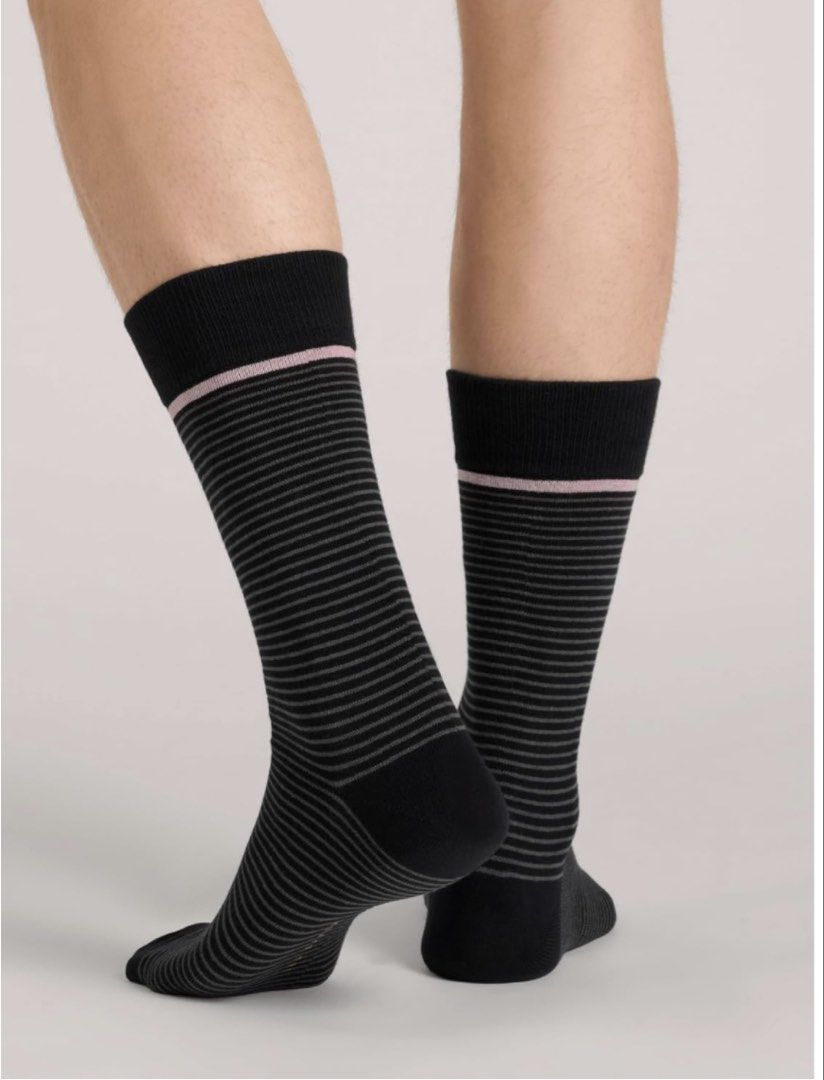 Ted Baker Men's 3 Pack Pattern Crew Dress Socks (Category: Socks) located in Las Pinas. Submitted by epitome.mnl (Listing ID 1468720082, Image 3). Description: 💎Brand New 💎Ted Baker 💎Size 6-12 💎SRP 32USD 💎All items 100% original 📌MOP GCASH or BDO 📌SF Shouldered by the buyer 📌Lalamove/Grab (via sched) 📌Flash / Gogo Express Provincial 80-240 📌Meetups: Las Pinas/Alabang/Laguna via schedule.