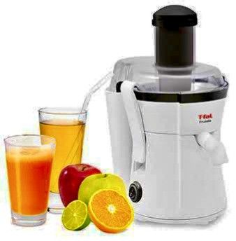 Tefal Frutelia Juicer ZE350 (Category: Juicers, Blenders & Grinders) located in Rizal. Submitted by zaldybanan (Listing ID 1468881874, Image 3). Description: Tefal Frutelia Juicer 400 Watts, 49mm feeding tube, removable 0.5L pulp container,stainless steel filter,2 lateral locking clips, anti drip spout, dishwasher safe pulp collector, lid, pusher, and filter.
