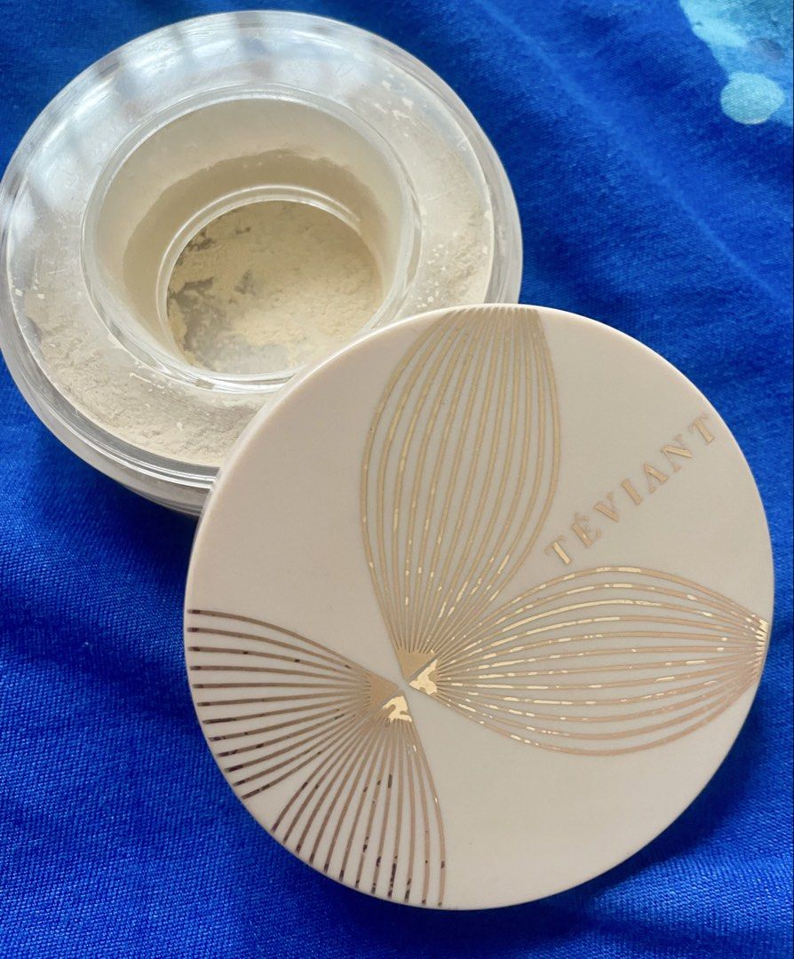 Teviant Loose Powder In Custard (Category: Makeup) located in Rizal. Submitted by massivedecluttering (Listing ID 1468784534, Image 1). Description: used around 2-3x lang.