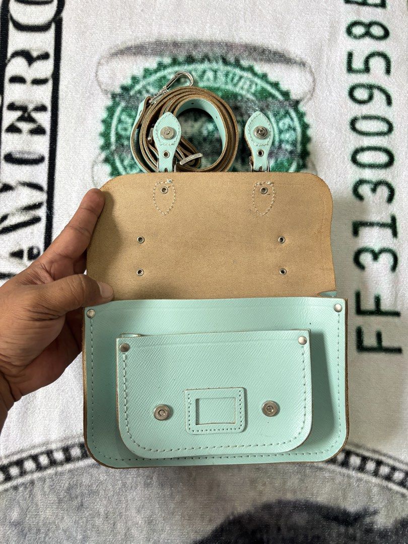 The Cambrigde Satchel (Category: Luxury Bags & Wallets) located in Lipa City. Submitted by treasurehunterbychristian (Listing ID 1468856788, Image 3). Description: .