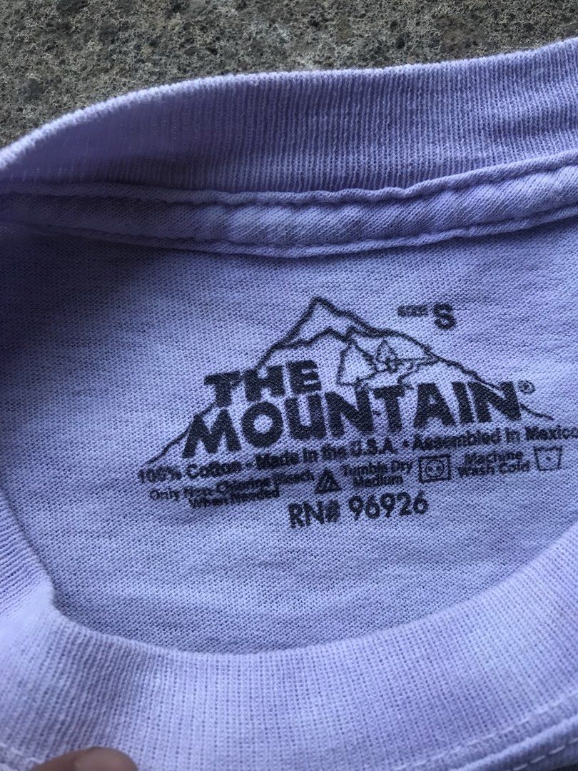 The mountain cat tee (Category: Formal Shirts) located in Ligao. Submitted by klaifinds (Listing ID 1468714184, Image 2). Description: Forsale The mountain Dimes 19/30 Authentic/legit Issue stains 350 plus sf📥.