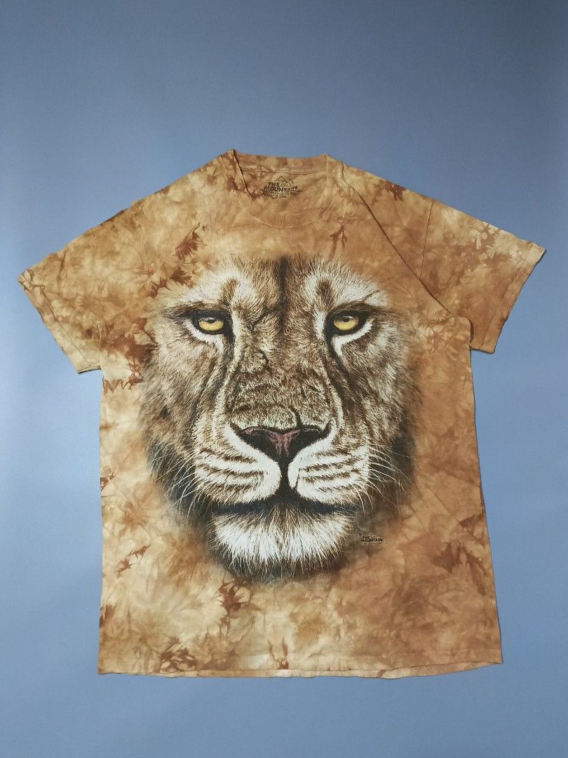 THE MOUNTAIN LION DESIGN TSHIRT DATED ©2001 (Category: Tshirts & Polo Shirts ) located in Cebu City. Submitted by kramarklegitseller_2022 (Listing ID 1468808585, Image 1). Description: THE MOUNTAIN LION DESIGN LARGE BUT FITS TO XL WIDTH "23 LENGTH "30 AS NEW CONDITION 10/10 COLORATE NO ISSUE NEED WASH 950 + SF CEBU LOCATION 📍 CAN SHIP NATIONWIDE 🚢🛫.