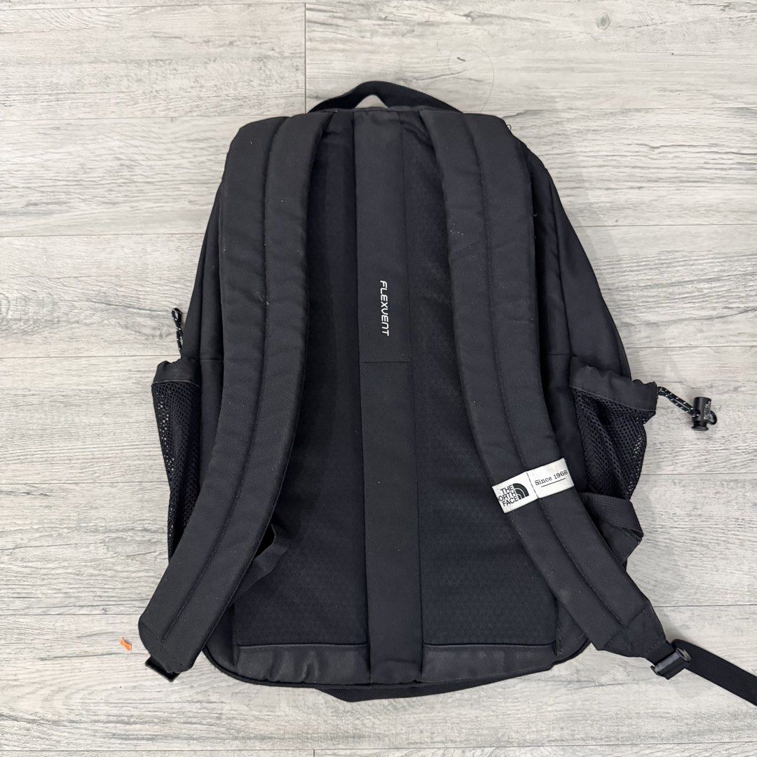 The North Face Bozer Backpack (Category: Backpacks) located in Manila. Submitted by wornagainstudios2 (Listing ID 1468908498, Image 2). Description: .