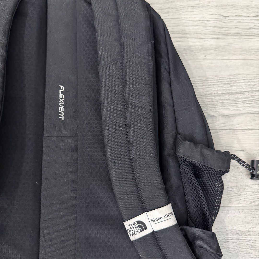 The North Face Bozer Backpack (Category: Backpacks) located in Manila. Submitted by wornagainstudios2 (Listing ID 1468908498, Image 3). Description: .
