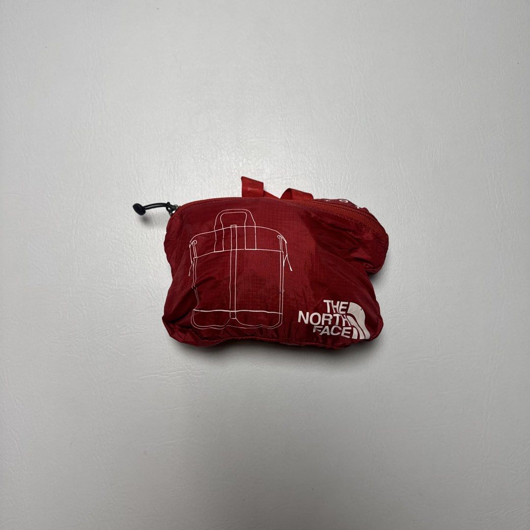 THE NORTH FACE FLYWEIGHT TOTE PACKABLE / LIGHTWEIGHT EXCELLENT CONDITION NO ISSUE (Category: Belt bags, Clutches and Pouches) located in Guagua. Submitted by el_outdoor (Listing ID 1468717830, Image 3). Description: THE NORTH FACE FLYWEIGHT TOTE PACKABLE / LIGHTWEIGHT EXCELLENT CONDITION NO ISSUE.
