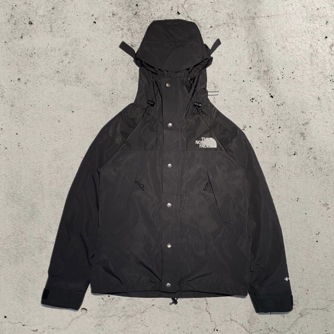 The North Face Gore-Tex (Category: Coats, Jackets and Outerwear) located in Angeles City. Submitted by 5am.collective (Listing ID 1468797593, Image 1). Description: The North Face Gore-Tex 1990 Dimensions: 24/28 (Large-XLarge) As New Condition, Fresh from bale💙 PHP 2599 Only or Best Offer🏷️ 5AM Collective .