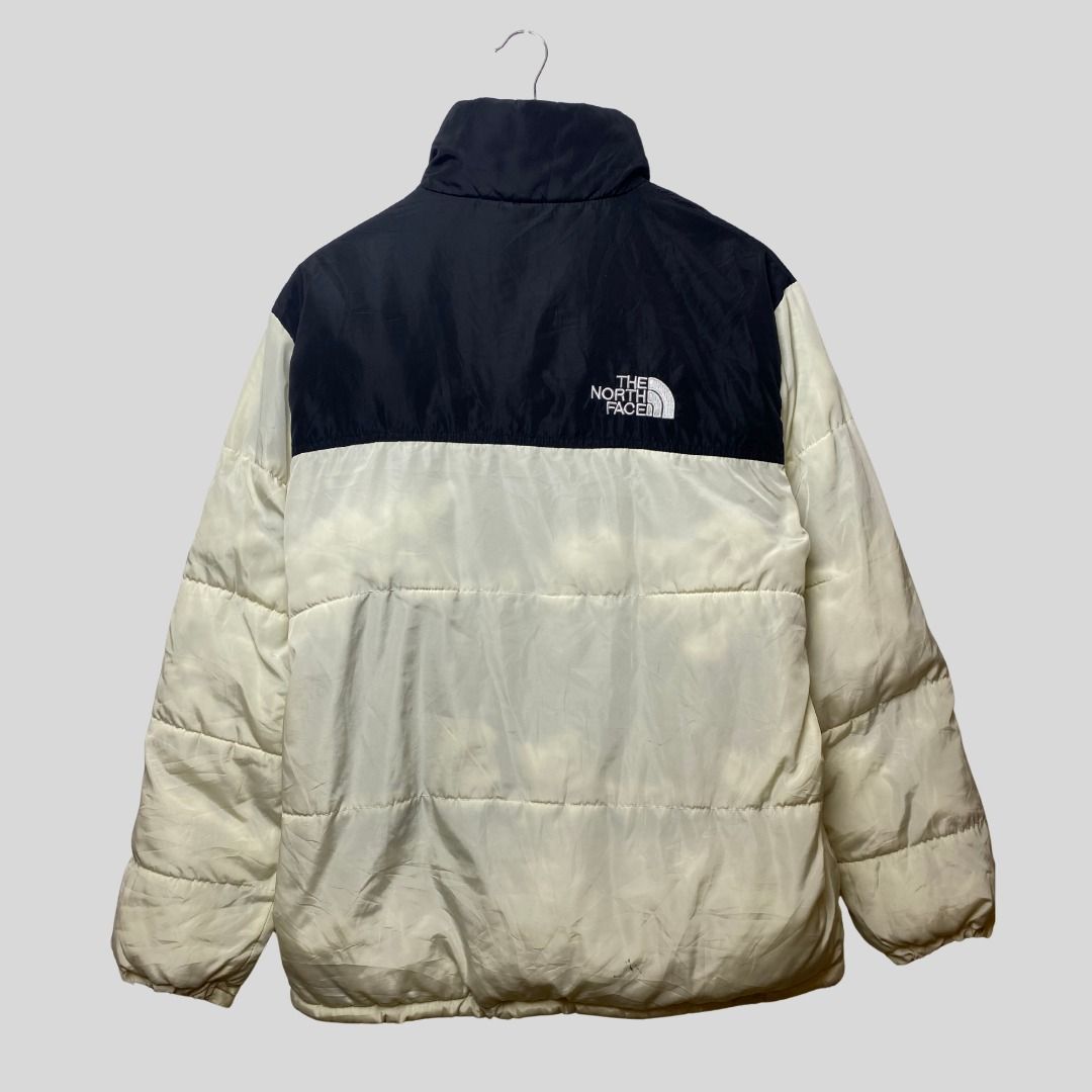 THE NORTH FACE SERIES 700 PUFFER JACKET (Category: Coats, Jackets and Outerwear) located in La Trinidad. Submitted by suave.arc (Listing ID 1468862141, Image 2). Description: THE NORTH FACE SERIES 700 PUFFER JACKET EXCELLENT CONDITION ISSUE: PEN MARKS SIZE: M ON TAG BUT BEST FIT L ( 22x28 ) LOCATION: BAGUIO CITY / LA TRINIDAD SHIPPING via JNT.