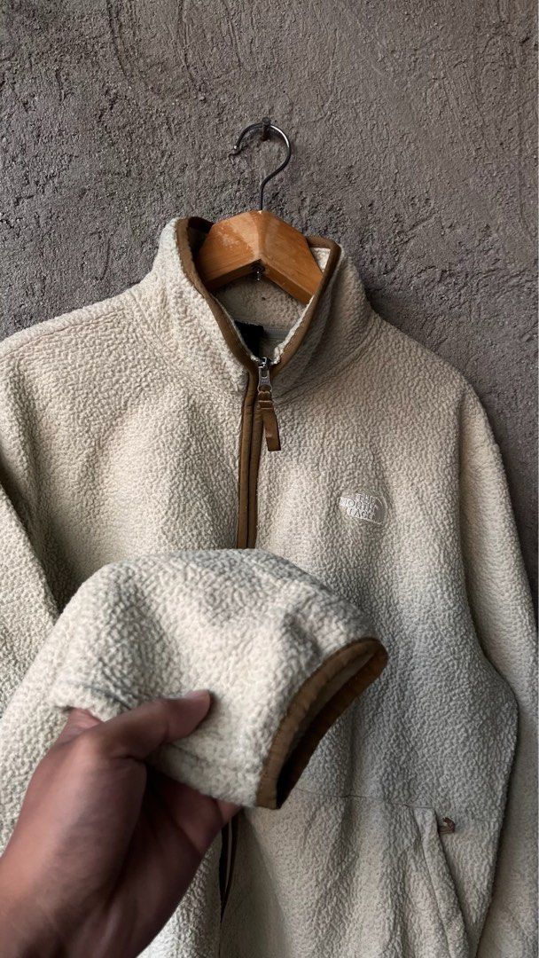 The North Face Sherpa Fleece Jacket (Category: Coats, Jackets and Outerwear) located in Cabuyao City. Submitted by kisyana (Listing ID 1468718467, Image 3). Description: .
