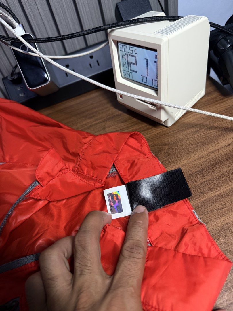 The North Face Summit Series TNFAPEX Universal Jacket (Category: Coats, Jackets and Outerwear) located in San Rafael. Submitted by jeremybelza (Listing ID 1468927213, Image 2). Description: The North face summit series Large -XL | L28 W23 Brand new with tag No flaws 650 .
