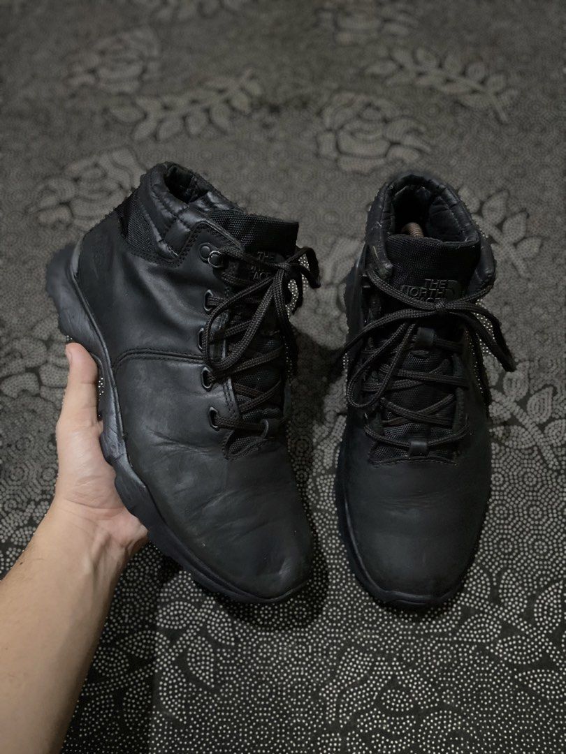The North Face Thermoball Versa Chukka🔥 (Category: Boots) located in Liloan. Submitted by kjsneaks (Listing ID 1468817407, Image 2). Description: WTS📢 PANG TREKKING NYU SSOB🙌 Size 8 men, 26cm Authentic Very good condition Sign of usage Can do shipping Dm me📥.