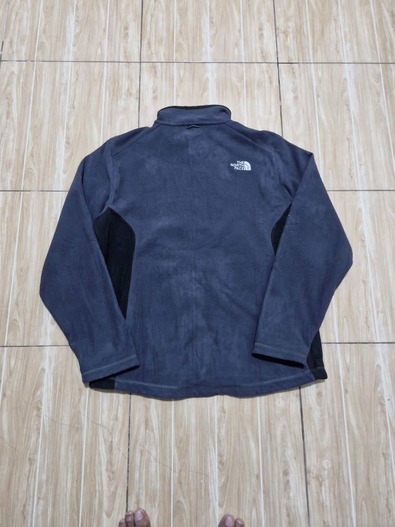 The NorthFace jacket (Category: Coats, Jackets and Outerwear) located in Antipolo. Submitted by kentoy6666 (Listing ID 1468901587, Image 3). Description: .