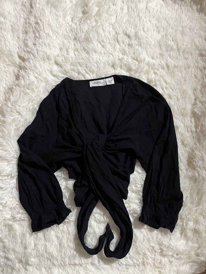 tie-front wrap top (Category: Coats, Jackets and Outerwear) located in Puerto Princesa. Submitted by kaydeclutter16 (Listing ID 1468715721, Image 1). Description: .