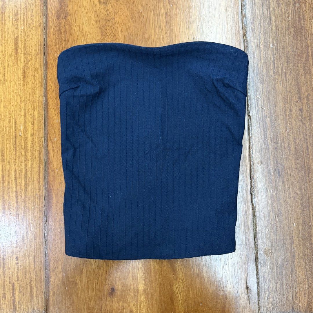 Tiger Mist Backless Top (Category: Sleeveless) located in Muntinlupa City. Submitted by myrandomthingz (Listing ID 1468921669, Image 2). Description: .