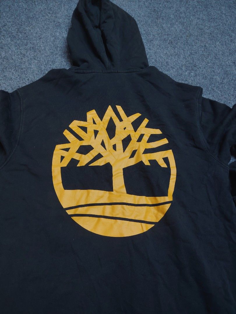 TIMBERLAND HOODIE (Category: Coats, Jackets and Outerwear) located in Tanauan. Submitted by dcadion07 (Listing ID 1468872614, Image 2). Description: Timberland Hoodie Excellent Condition no issue no crack print Medium -Large.