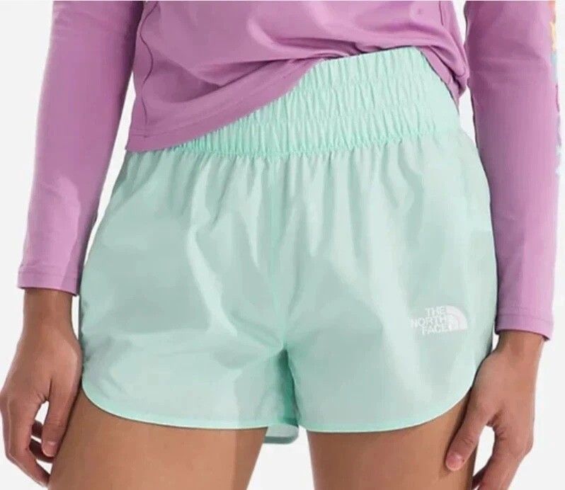 Tnf Brandnew With Hangtag (Category: Shorts) located in Davao. Submitted by chedrick1026 (Listing ID 1468771618, Image 2). Description: The North Face Nylon Short Brandnew With Hang Tag Size Medium Waistline 24 Stretch Ug To 30 Brandnew Condition No Issue Legit💯 Pm/Loc Davao City.
