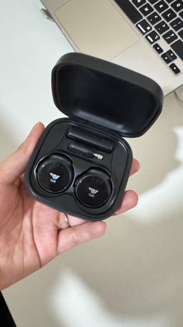 Tnw Mic A41 (Category: Other Accessories) located in Pasay City. Submitted by mksn.04 (Listing ID 1468720509, Image 1). Description: Used twice only Rfs - upgrade Original Price - 1,900.