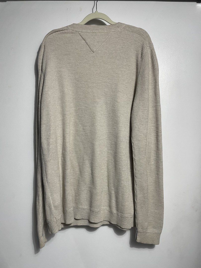 Tommy Hilfiger Denim Sweater (Category: Coats, Jackets and Outerwear) located in Rizal. Submitted by akoheats (Listing ID 1468877250, Image 3). Description: Fair Condition ✨ Issue:Stains! Size: L 23” pit to pit 29” length 📌 Accepts layaway (up to 15 days) ❗️Check item carefully before purchasing ❗️No returns or exchanges after purchase.