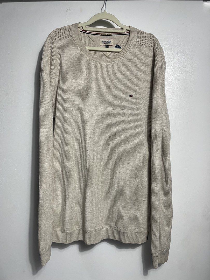 Tommy Hilfiger Denim Sweater (Category: Coats, Jackets and Outerwear) located in Rizal. Submitted by akoheats (Listing ID 1468877250, Image 1). Description: Fair Condition ✨ Issue:Stains! Size: L 23” pit to pit 29” length 📌 Accepts layaway (up to 15 days) ❗️Check item carefully before purchasing ❗️No returns or exchanges after purchase.