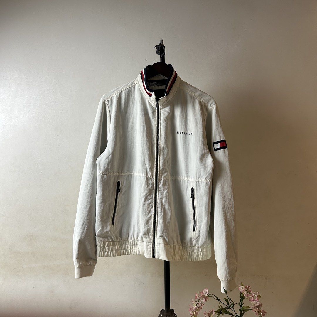 Tommy Hilfiger Lightweight Bomber Jacket (Category: Coats, Jackets and Outerwear) located in Bacolod City. Submitted by dashloots (Listing ID 1468884996, Image 1). Description: Tommy Hilfiger Lightweight Bomber White colorway Medium on tag W-23’ , L-26.5’ Flaws: sign of used Mode of delivery: (J&T) 📦 Price: 1,300 Negotiable for sure buyers! Location: Bacolod City, Negros Occ.📍.
