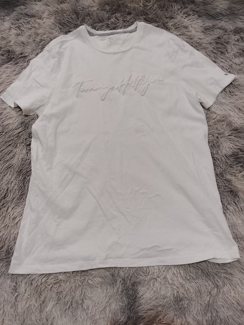 Tommy Hilfiger Medium (Category: Tshirts & Polo Shirts ) located in Davao. Submitted by thevintagehunterdvo (Listing ID 1468777577, Image 1). Description: Width 20 Length 28.