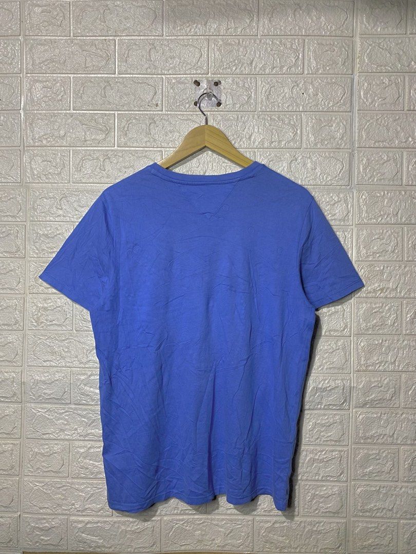 Tommy Hilfiger Side Logo T-Shirt (Category: Tshirts & Polo Shirts ) located in Davao. Submitted by vanthriftfinds5 (Listing ID 1468820729, Image 2). Description: 📌No Issue 📌Excellent condition 📌Size” Small on tag •Length: 26.5 •Width: 19.5 📌Color rate: 9.9/10 DM TO PURCHASE.📩 🏙️ Location: Davao City 8000 📌Shipping Nationwide. Payment First Basis. No COD. Can provide ids and vouch for your safety. Mode of payment: Gcash Delivery Courier: JN