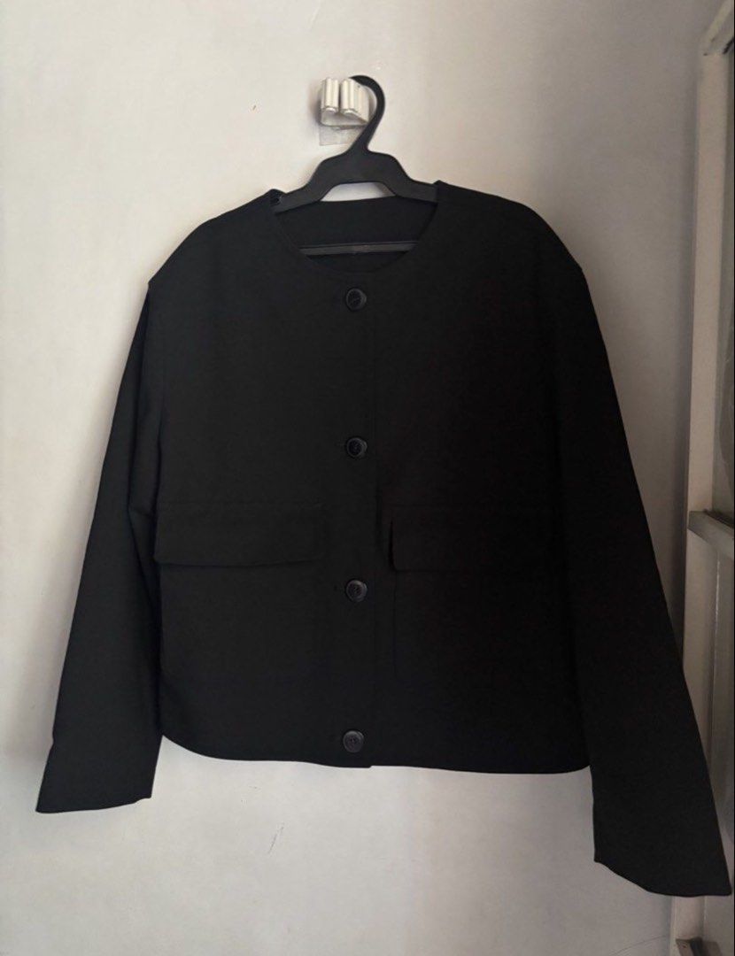 Topten10 Black Button-Up Jacket (Category: Coats, Jackets and Outerwear) located in General Trias. Submitted by r_bimil (Listing ID 1468722502, Image 1). Description: Topten10 Black Button-Up Jacket for sale!.