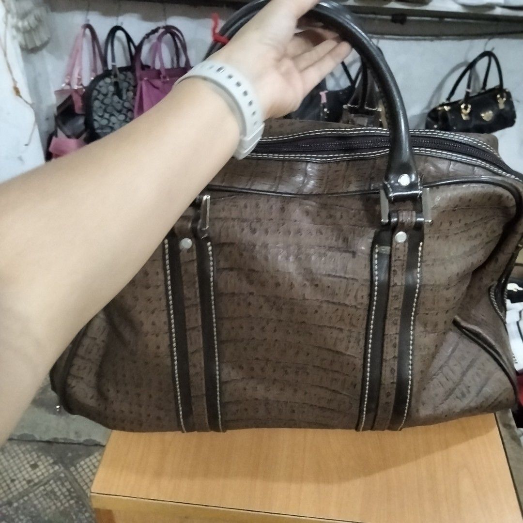 Travel Bag Daks (Category: Clutches) located in El Salvador. Submitted by francheskaukayukay (Listing ID 1468772917, Image 3). Description: .