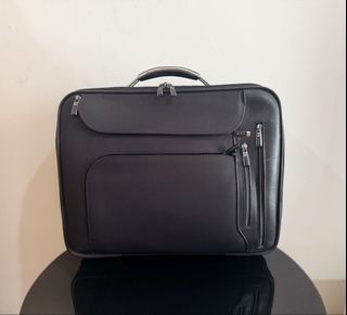 (Kategori: ) berada di . Dikirim oleh fiona_style (ID iklan 1468889958, Gambar 1). Deskripsi: .