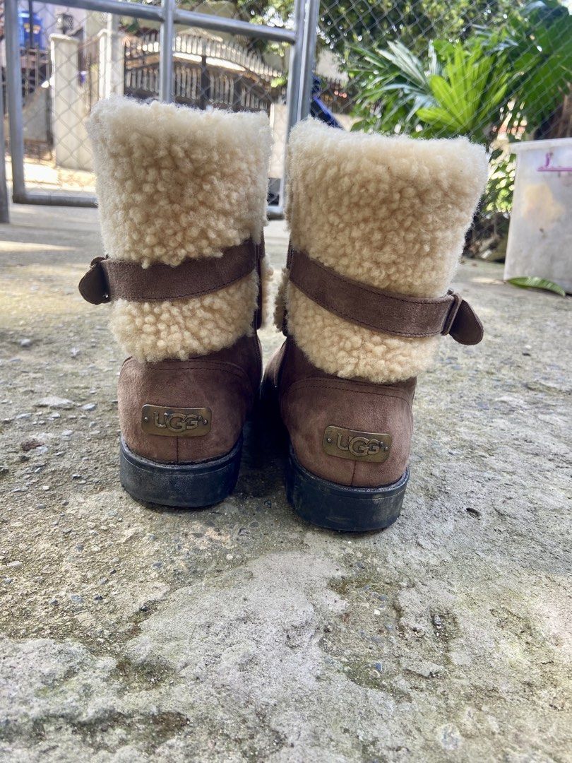 UGG Blayre (or Blayre II) ankle boots (Category: Boots) located in Iligan City. Submitted by jenqumd030 (Listing ID 1468771832, Image 3). Description: .
