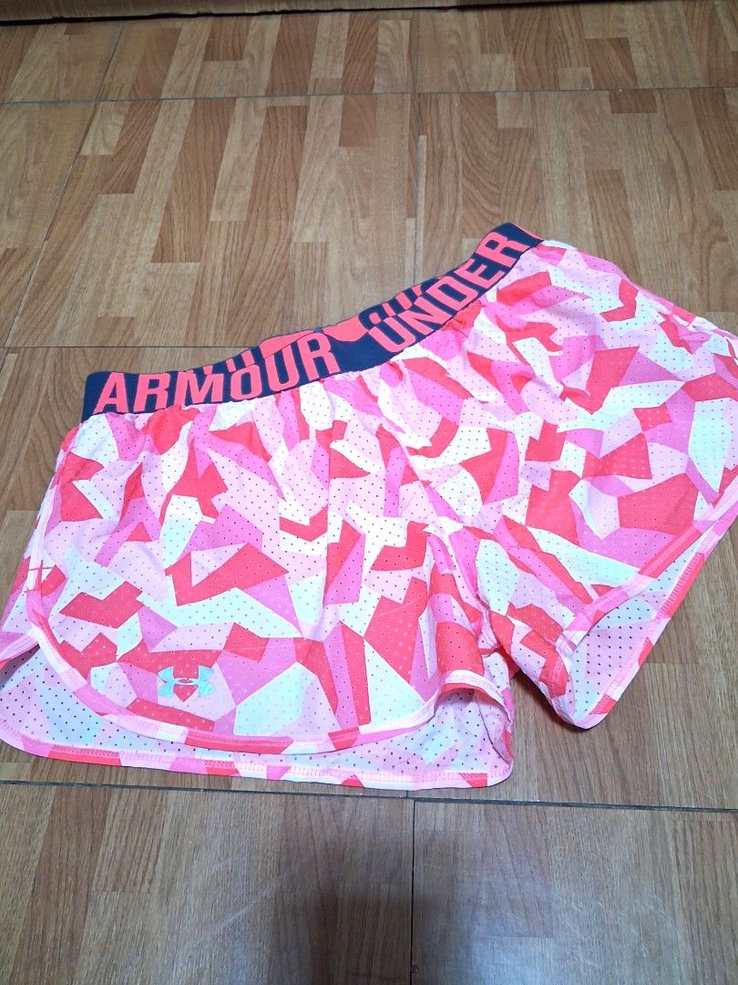 Under Armor Camo Play Running Shorts (Category: Activewear) located in Cebu City. Submitted by cebuanamomshies (Listing ID 1468729008, Image 3). Description: 28-32 Elastic Logo Waist With inner Material wicks sweat & dries really fast Anti-odor technology prevents the growth of odor-causing microbes Soft, lightweight knit construction delivers superior comfort & breathability Shaped hem with crossover side seams for a more streamlined look Cooler