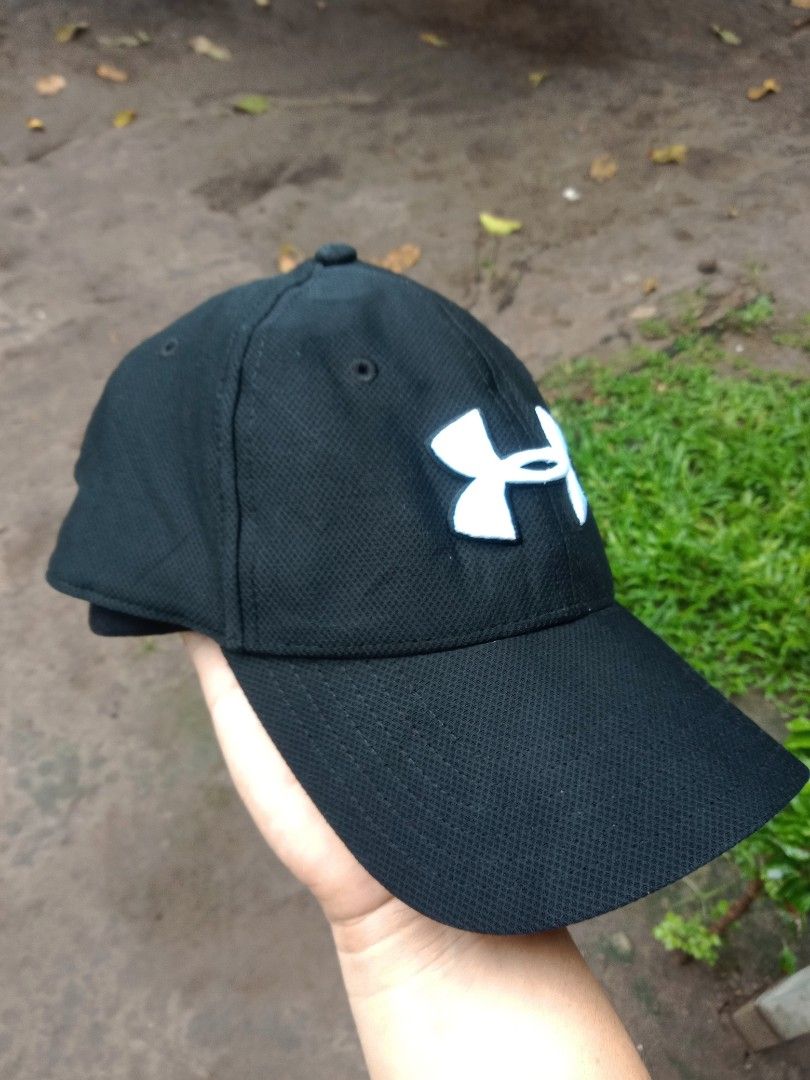 under armour (Category: Caps & Hats) located in Dumaguete. Submitted by pete_villalon (Listing ID 1468714997, Image 2). Description: 350+sf large to xl need wash from bale pa.