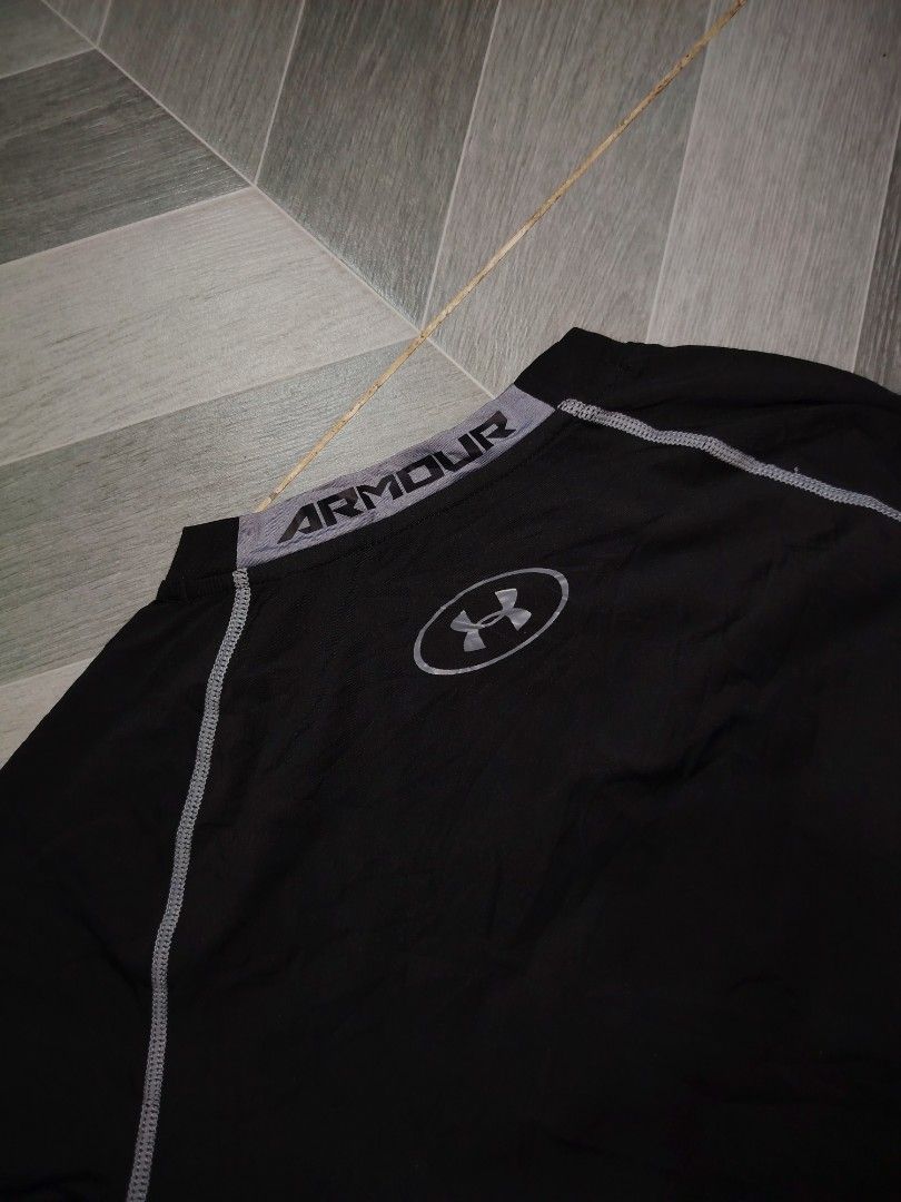 UNDER ARMOUR COMPRESSION LONG SLEEVE SHIRT (Category: Swim Top & Rash Guards) located in Polomolok. Submitted by urfindsph (Listing ID 1468754264, Image 3). Description: Under Armour Compression Shirt Like new 10/10 Size M-L Fittings No issue Pm sir.