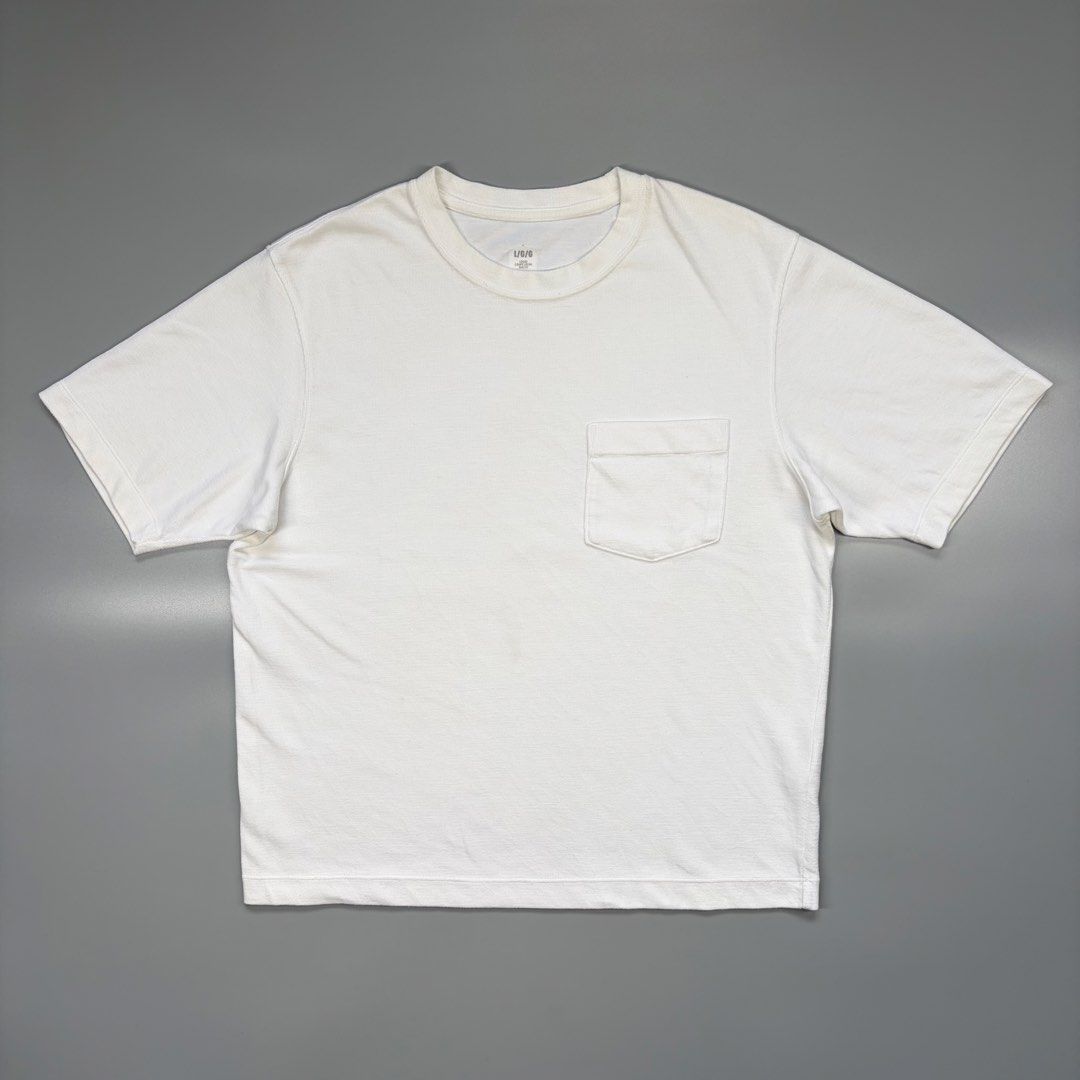 Under Armour Meridian Pocket tee (Category: Tshirts & Polo Shirts ) located in Cavite. Submitted by onebeancent (Listing ID 1468915090, Image 3). Description: Size: Large (Semi Cropped) Dimension: 21.5" Width | 25" Length Color: White Color Rate: 10/10 Issue: None Condition: Like new‼️ Price: 550php Additional Shipping Fee (J&T Small Pouch) 75php Luzon 100php visayas 120php mindanao.