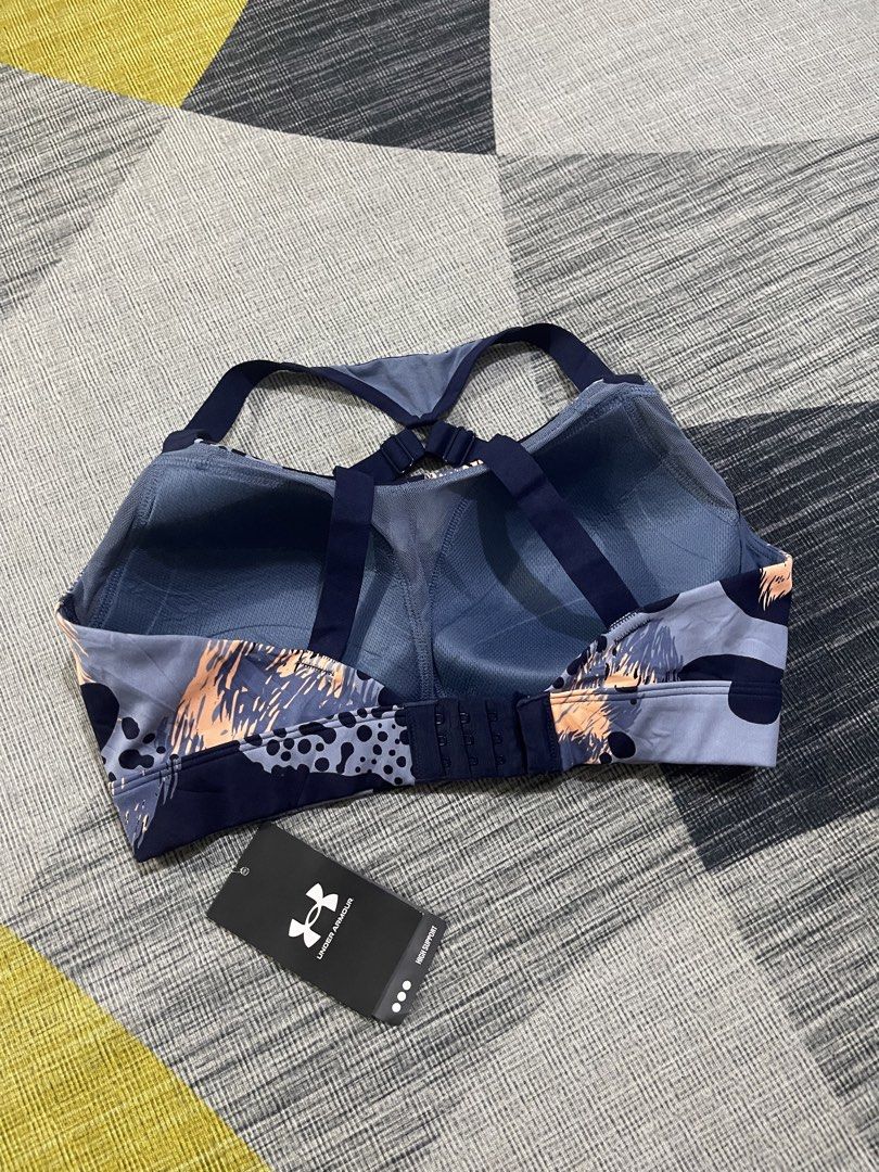 Under armour sportsbra (Category: Racket and Ball Sports) located in Taytay. Submitted by ekselentekondisyon (Listing ID 1468850391, Image 2). Description: Under armour sportsbra Brandew w/hangtag Original/legit Size medium Taytay rizal location No issue.