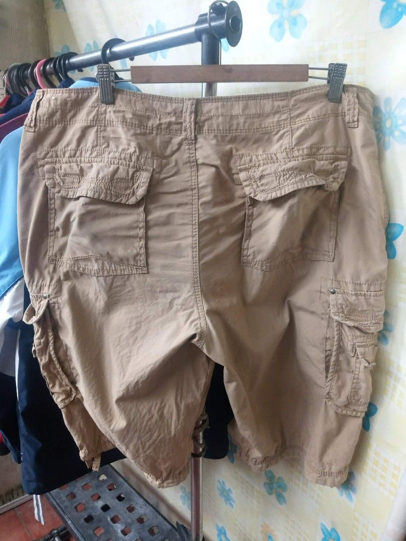 UNIONBAY Khaki Cargo Shorts Plus Size (Category: Shorts) located in Pasig City. Submitted by rjkfindsofficial (Listing ID 1468774969, Image 2). Description: ITEM DETAILS & SPECS: • Brand: UNIONBAY • Color: Khaki / Tan / Light Brown • Material: 100% Cotton (Durable canvas/twill cotton) • Tag Size: Size 40 (Plus Size / Big Size) • Made in: Vietnam • Condition: Preloved • Legitimacy: 100% Authentic Unionbay (Complete inner waist prints, care tags, a
