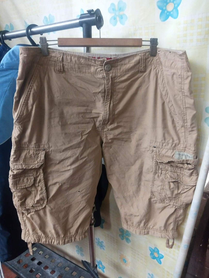 UNIONBAY Khaki Cargo Shorts Plus Size (Category: Shorts) located in Pasig City. Submitted by rjkfindsofficial (Listing ID 1468774969, Image 1). Description: ITEM DETAILS & SPECS: • Brand: UNIONBAY • Color: Khaki / Tan / Light Brown • Material: 100% Cotton (Durable canvas/twill cotton) • Tag Size: Size 40 (Plus Size / Big Size) • Made in: Vietnam • Condition: Preloved • Legitimacy: 100% Authentic Unionbay (Complete inner waist prints, care tags, a