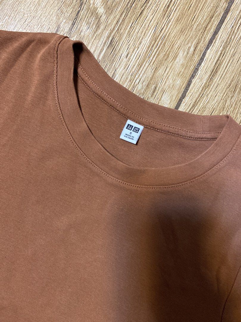 Uniqlo baby tee (Category: Shirts) located in Dagupan City. Submitted by lejgumiran07 (Listing ID 1468904892, Image 2). Description: .