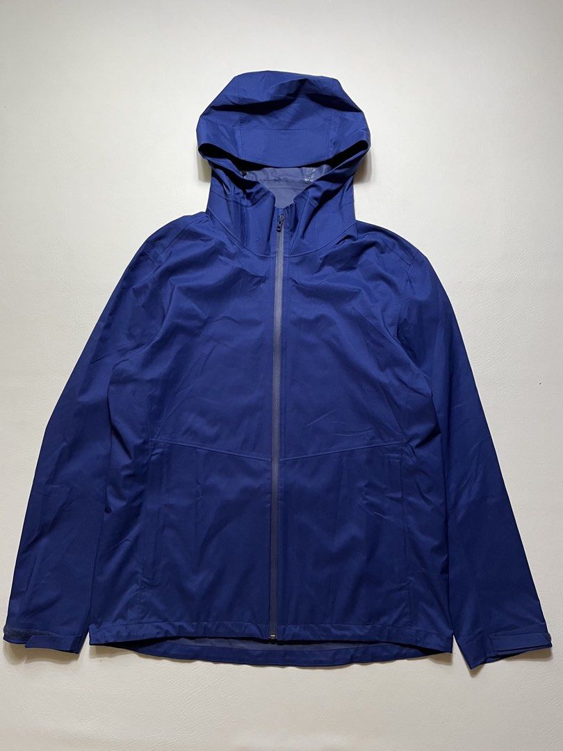 Uniqlo Blocktech Parka Jacket (Category: Coats, Jackets and Outerwear) located in Tacloban City. Submitted by calix.on (Listing ID 1468858943, Image 1). Description: Uniqlo Blocktech Parka Jacket size xl width 23 length 28.5 excellent condition no flaws.