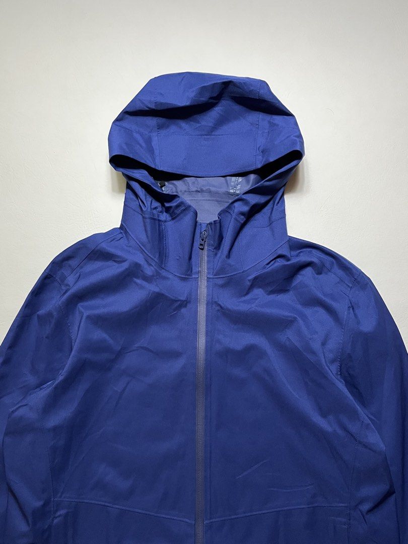 Uniqlo Blocktech Parka Jacket (Category: Coats, Jackets and Outerwear) located in Tacloban City. Submitted by calix.on (Listing ID 1468858943, Image 2). Description: Uniqlo Blocktech Parka Jacket size xl width 23 length 28.5 excellent condition no flaws.