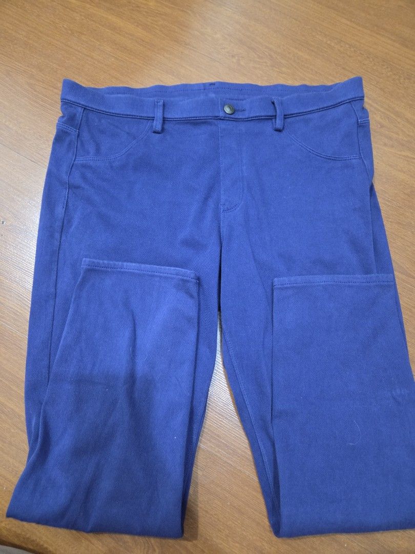 Uniqlo Blue Stretch Pants Size XL (Category: Jeans) located in Taguig. Submitted by mon_143 (Listing ID 1468906998, Image 1). Description: - Brand: Uniqlo - Color: Blue - Size: XL (Waist: 75-81cm | Hips: 100-106cm) - Material: 60% cotton, 30% polyester, 10% polyurethane (comfortable twill texture) - Features: Back pockets and belt loops included - Style: Versatile and easy to match with any casual top - Condition: Excellent pre-loved condition.