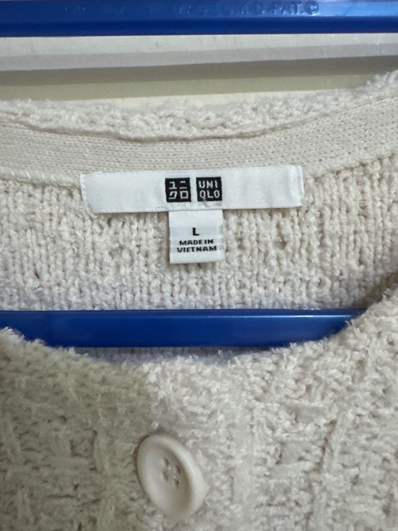 Uniqlo Cream Blazer (Category: Coats, Jackets and Outerwear) located in Quezon City. Submitted by brandsetcph (Listing ID 1468769977, Image 3). Description: Like new No flaws Only used twice Large on tag (20x20in).