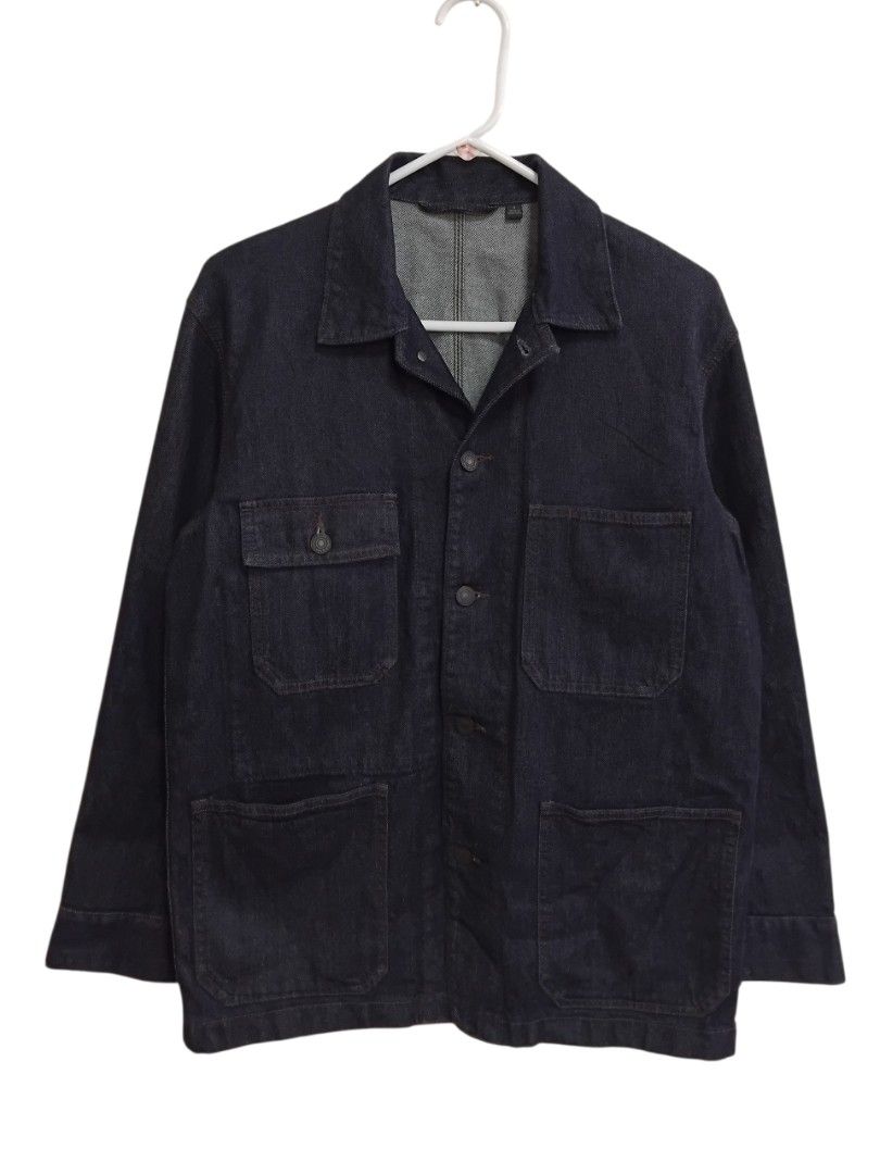 Uniqlo Denim Utility Workwear Chore Jacket (Category: Coats, Jackets and Outerwear) located in Pasig City. Submitted by hustlexcurate (Listing ID 1468726597, Image 1). Description: Uniqlo Denim Utility Workwear Chore Jacket Size S on tag fits MEDIUM Dimensions: 21X27.