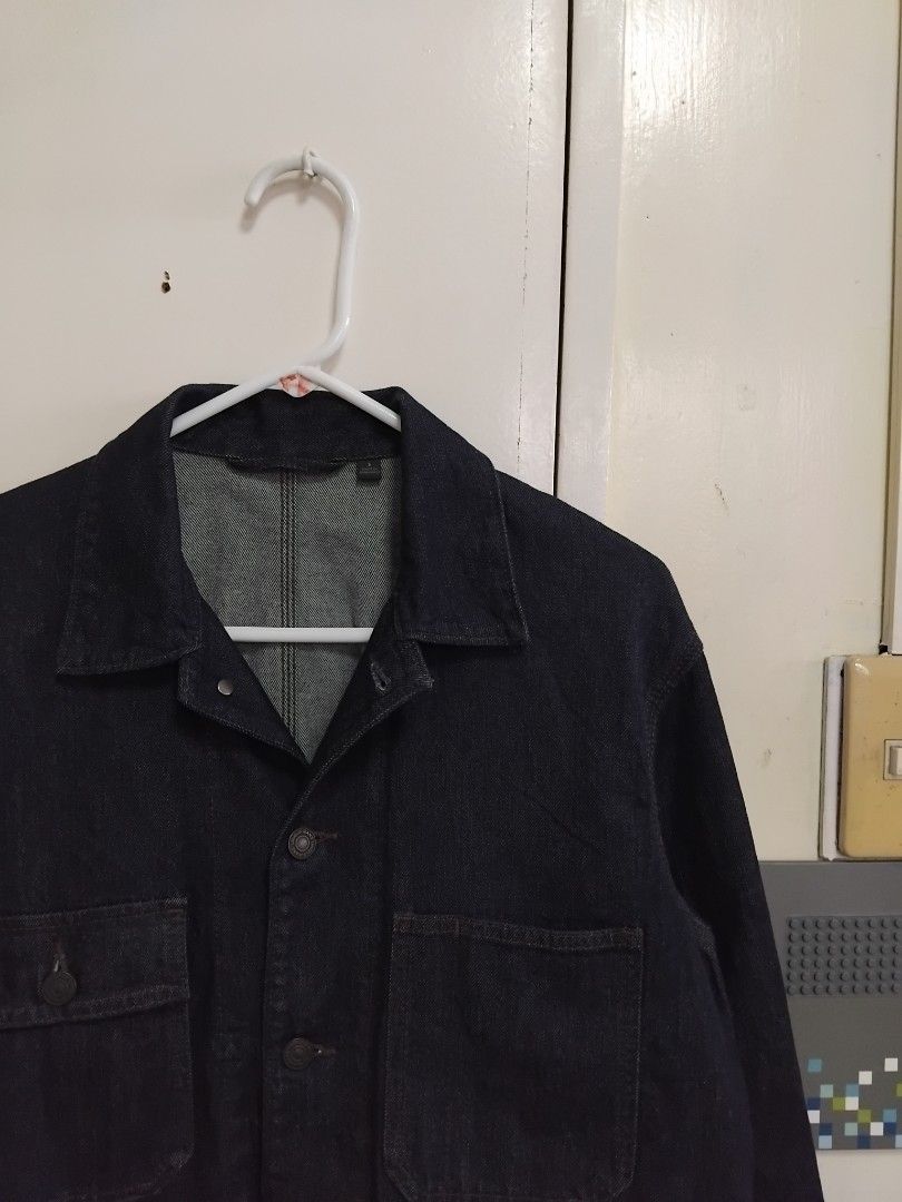 Uniqlo Denim Utility Workwear Chore Jacket (Category: Coats, Jackets and Outerwear) located in Pasig City. Submitted by hustlexcurate (Listing ID 1468726597, Image 3). Description: Uniqlo Denim Utility Workwear Chore Jacket Size S on tag fits MEDIUM Dimensions: 21X27.