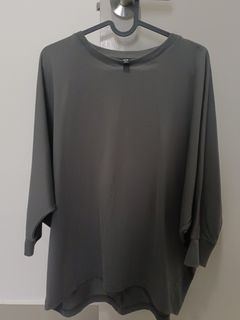 (Category: ) located in . Submitted by wardrobemoment (Listing ID 1468756498, Image 1). Description: .