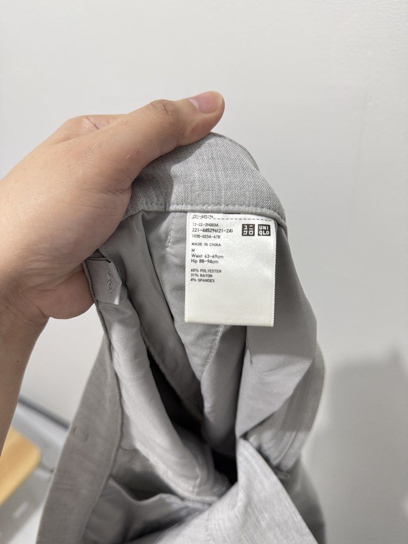 Uniqlo Grey Smart Pants Size M (Category: Other Bottoms) located in Rodriguez. Submitted by prelovedbylalaine (Listing ID 1468928614, Image 2). Description: - Brand: Uniqlo - Item: Smart pants - Color: Grey - Size: M (Waist: 63-69cm, Hips: 88-94cm) - Material: 65% polyester, 31% rayon, 4% spandex .