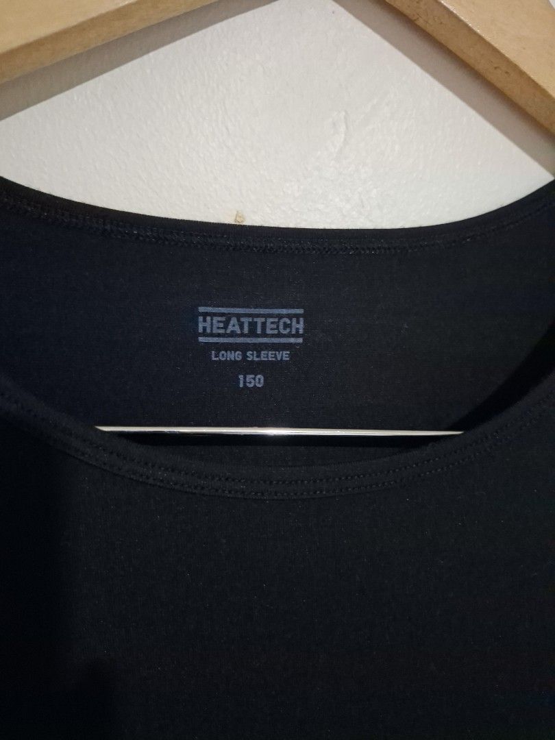 Uniqlo heattech S (Category: Longsleeves) located in Subic. Submitted by petitecorner22 (Listing ID 1468850827, Image 2). Description: kids 150 or adult xs-s no more haggling please.