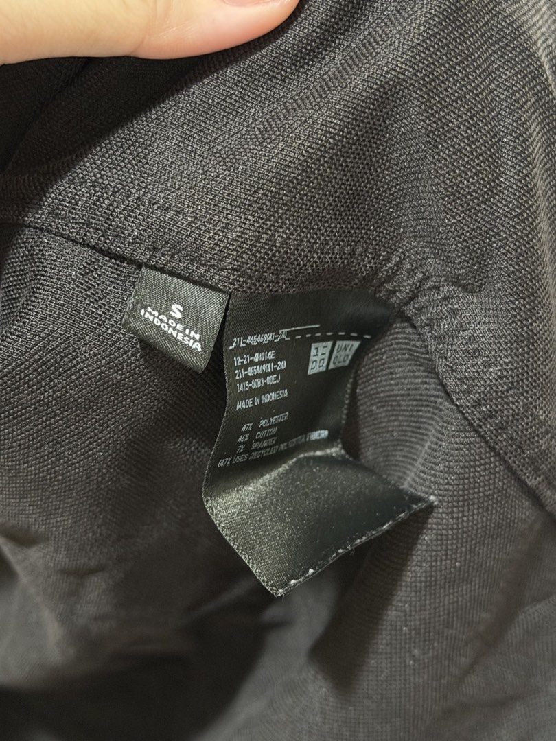 Uniqlo Jersey Cropped Jacket (Category: Coats, Jackets and Outerwear) located in Baguio. Submitted by thelittolwardrobe (Listing ID 1468730651, Image 2). Description: - Size: Small- Medium -Hindi na siya super black .