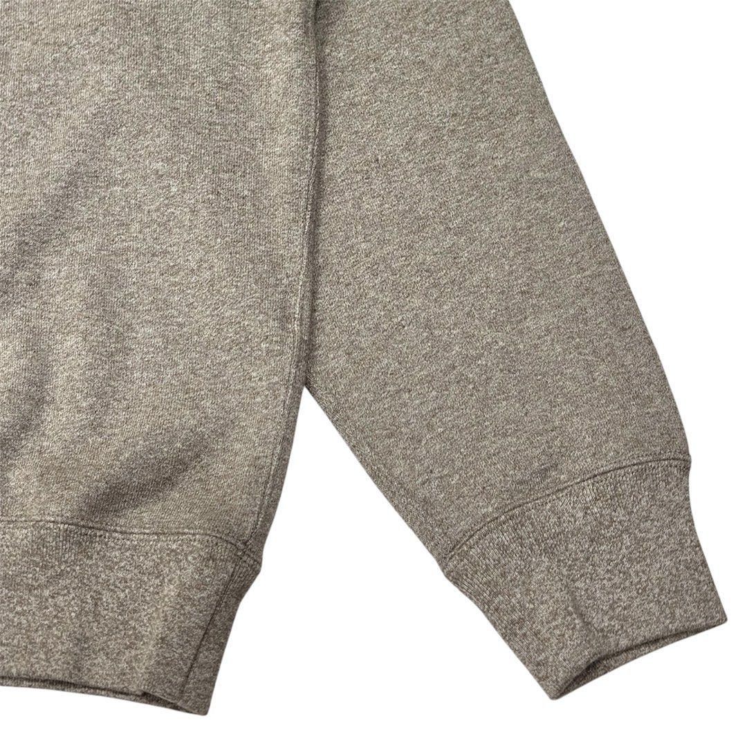 UNIQLO MENS SWEATSHIRT (Category: Coats, Jackets and Outerwear) located in Pasig City. Submitted by realversion_apparel (Listing ID 1468780757, Image 2). Description: CONDITION: BRAND NEW WITH TAG SIZE: SMALL COLOR: BROWN MOP: - MAYA - GCASH - GOTYME COURIER: - LALAMOVE FOR SAME DAY DELIVERY - J&T FOR OUTSIDE MM NOTE: COLOR MAY VARY DUE TO LIGHTING MEASUREMENTS LENGTH: 25 WIDTH: 21 1/2 SLEEVE: 23 SHOULDER: 18 1/2 PRICE: 990.