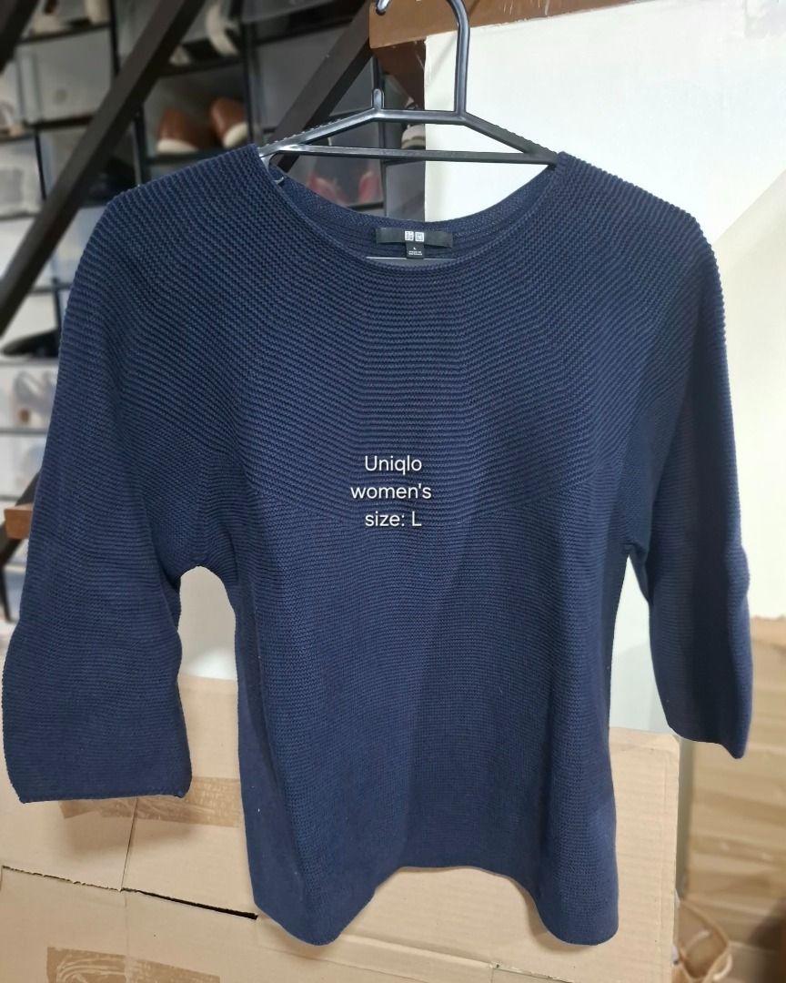 UNIQLO Navy Knit Sweater (Category: Longsleeves) located in Pasig City. Submitted by dripcounty (Listing ID 1468837316, Image 1). Description: UNIQLO Navy Knit Sweater ₱300 Size: Large Condition: Preloved; please check actual photos Navy textured knit pullover with wide round neckline and relaxed sleeves. Actual item shown in photos. Delivery fee shouldered by buyer (Lalamove / other courier). Item price excludes delivery. Payment via cash / GCas