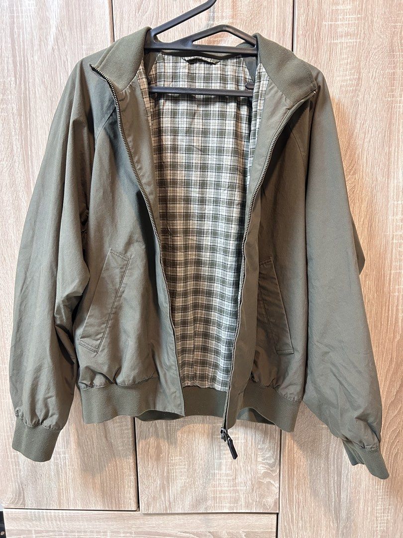 Uniqlo Olive Green Bomber Jacket (Category: Coats, Jackets and Outerwear) located in Cebu City. Submitted by shop.bydee (Listing ID 1468827769, Image 3). Description: Uniqlo Blue Windproof Jacket with foldable hoodie • Size L • Bought for 2,990, Selling for only ₱1,800 • Used about 3x only No meet-ups, only delivery. SF will be shouldered by the buyer. 📍Cebu.